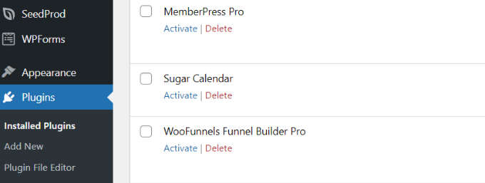 Aktivera det uppladdade pluginet