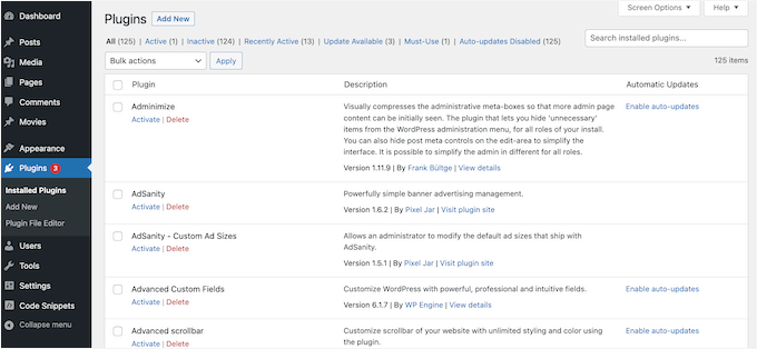 Una lista de plugins de WordPress instalados, en el panel de WordPress